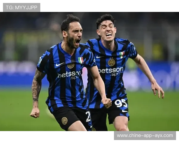 国米中场掌控比赛节奏！恰尔汗奥卢再度封神