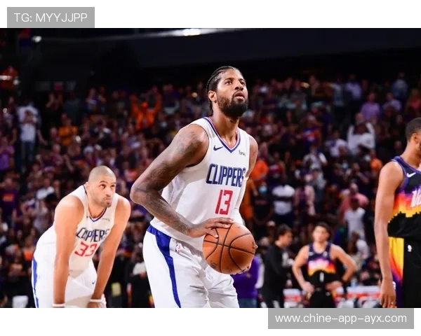 布克三分直击对手软肋,凤凰城再夺关键分