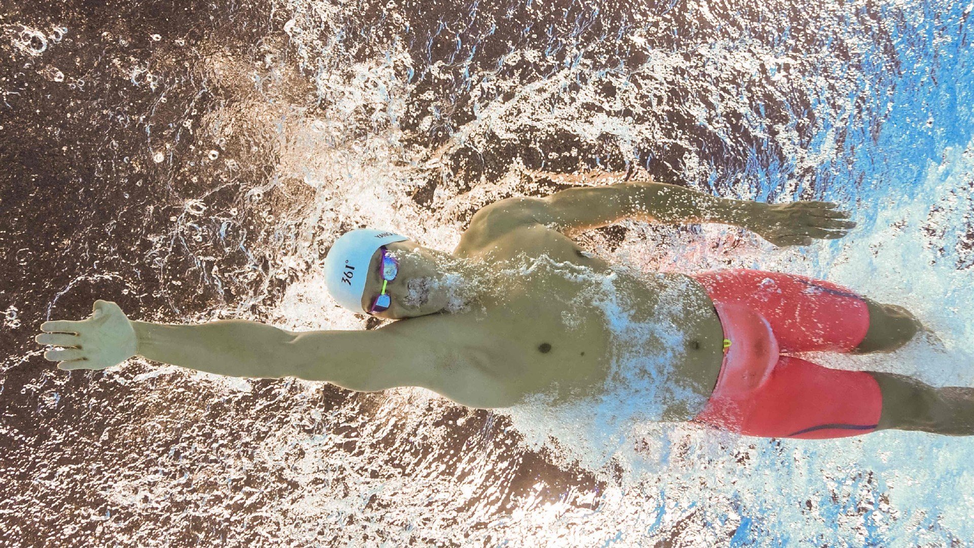 世界登山青年导师营学员毕业典礼在山区举行，登山博士